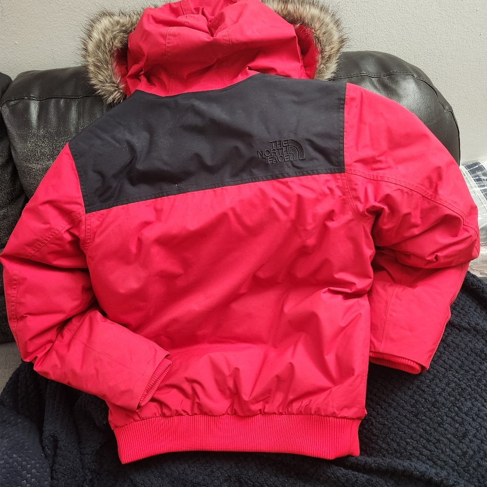 THE NORTH FACE winter coat - Picture 2 of 6